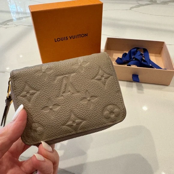 Louis Vuitton Monogram Empreinte Leather Zippy Coin Purse - Tourterelle - Picture 8 of 14